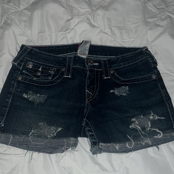 True Religion short - Picture 3 of 6